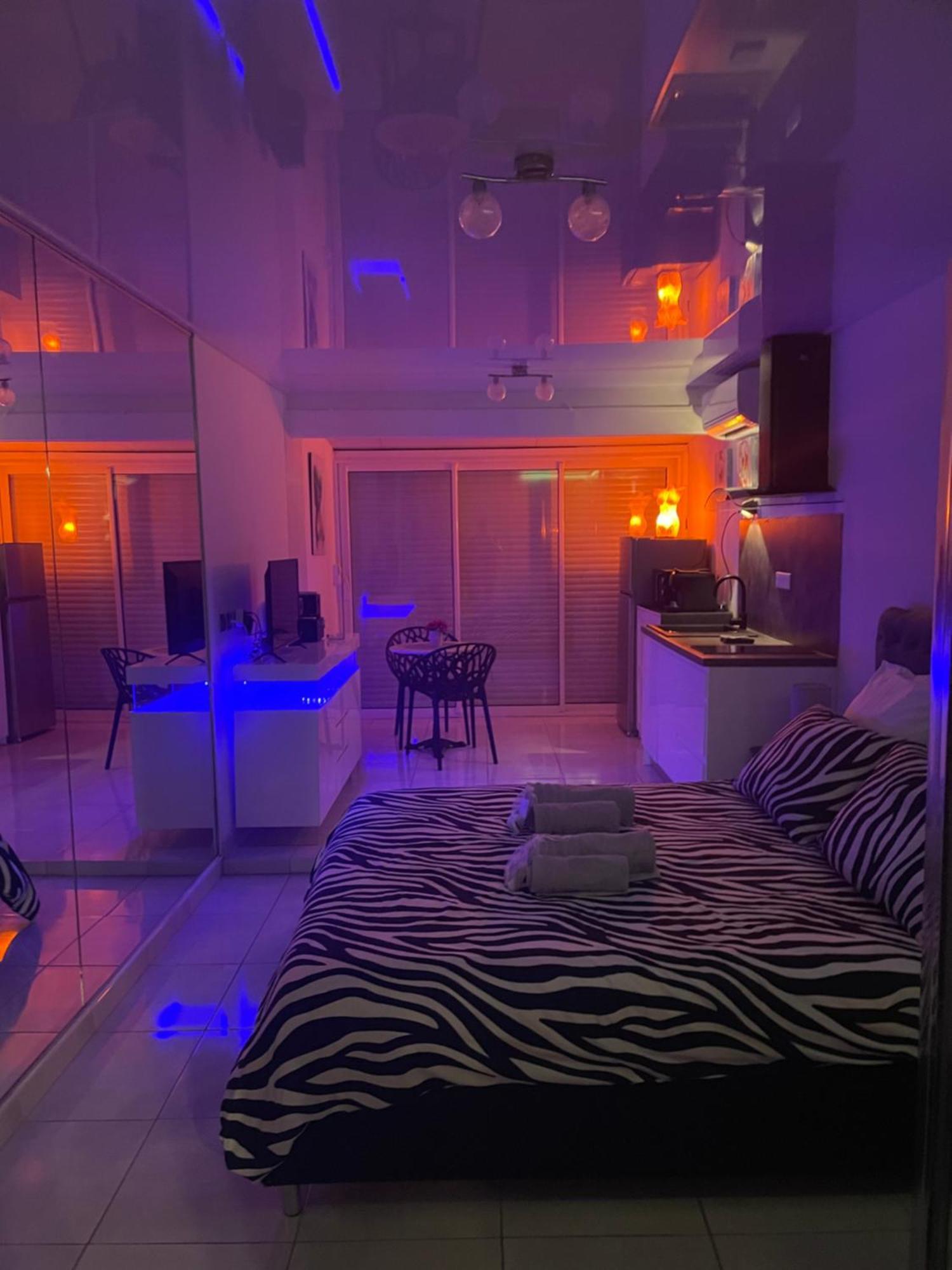 The Naturist Glamour Suite Agde Exterior foto